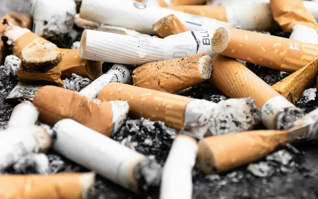 Les mégots de cigarette, ces déchets de petite taille qui pèsent lourd pour l’environnement